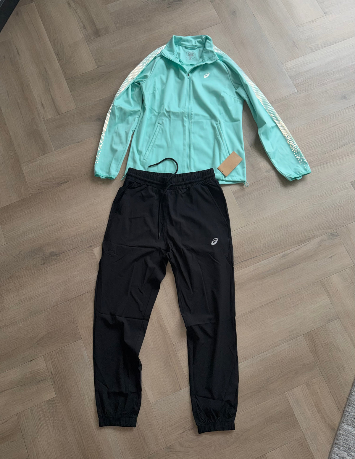 Ascis tracksuit exclusive model